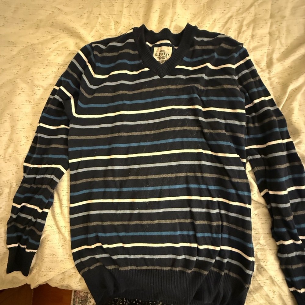 Old Navy Men’s Navy Blue and White Striped V-Neck Sweater